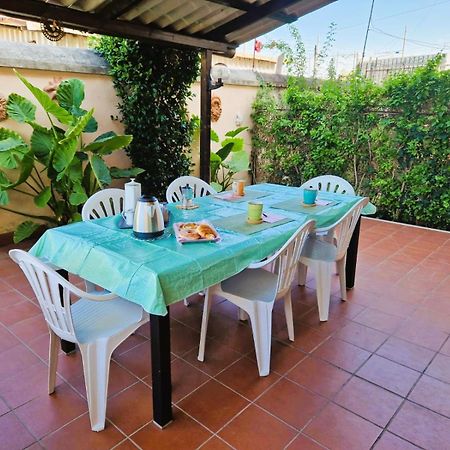 Appartamento Per Chi Ama Prendere Il Caffe In Terrazzo Řím Exteriér fotografie